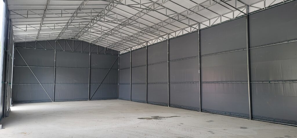 평창 건초 창고 작업 사진 (둘째날 벽면 완성 사진)